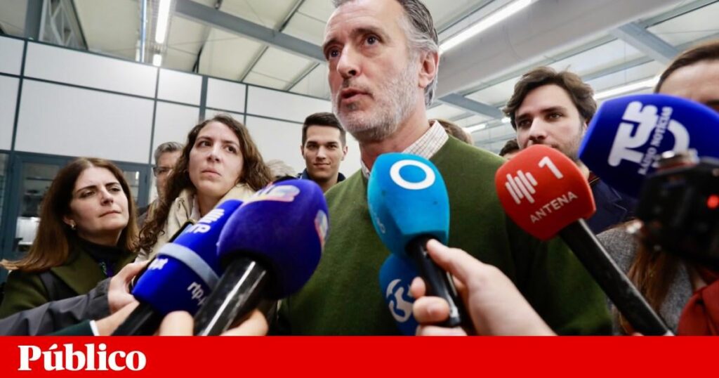 ハラスメント疑惑で30人の女性がコトリムを弁護