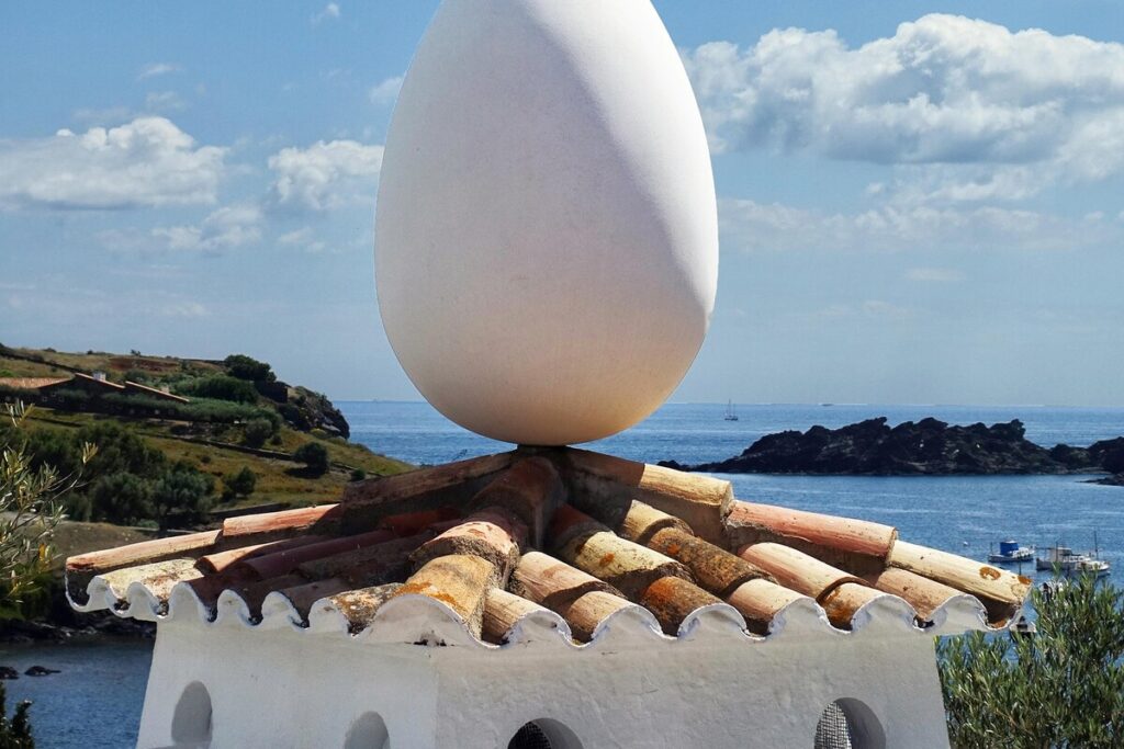 ダリの作品をもっと楽しむ スペインの「ダリ・トライアングル」へ | ナショナル ジオグラフィック日本版サイト ダリの作品をもっと楽しむ スペインの「ダリ・トライアングル」へ | ナショナル ジオグラフィック日本版サイト