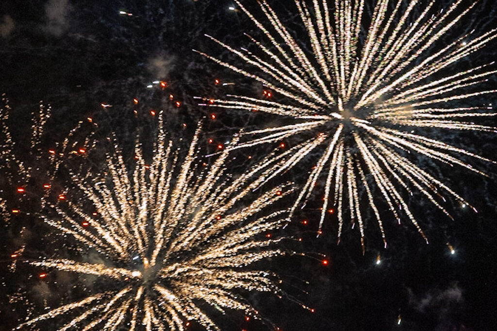 【2026】茨城・取手「第56回とりで利根川どんどまつり」が本日開催！花火の打ち上げも | 夜景FANマガジン