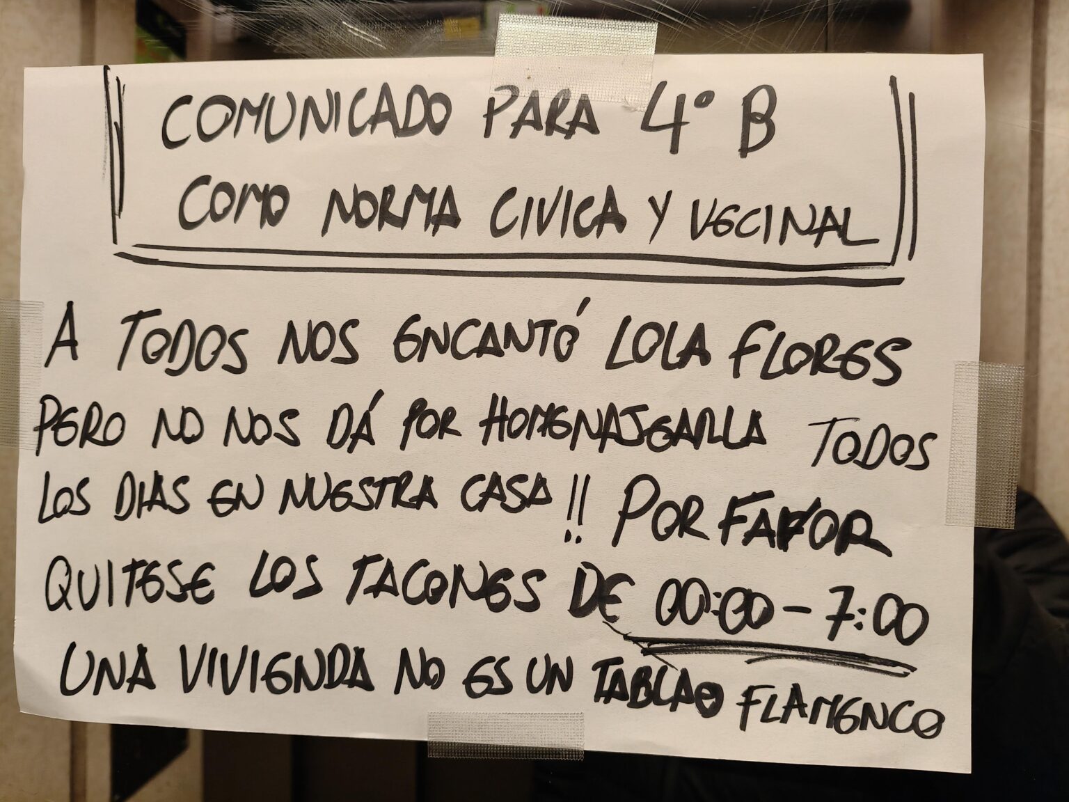 典型的なスペインのエレベーター