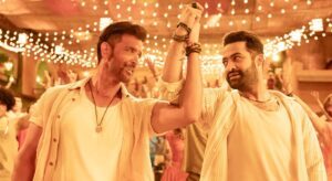 まさかの「日本語で始まる」注目インド映画!『RRR』のNTR Jr.参戦『WAR/バトル・オブ・フェイト』序盤の見どころ|ニフティニュース BANGER!!!