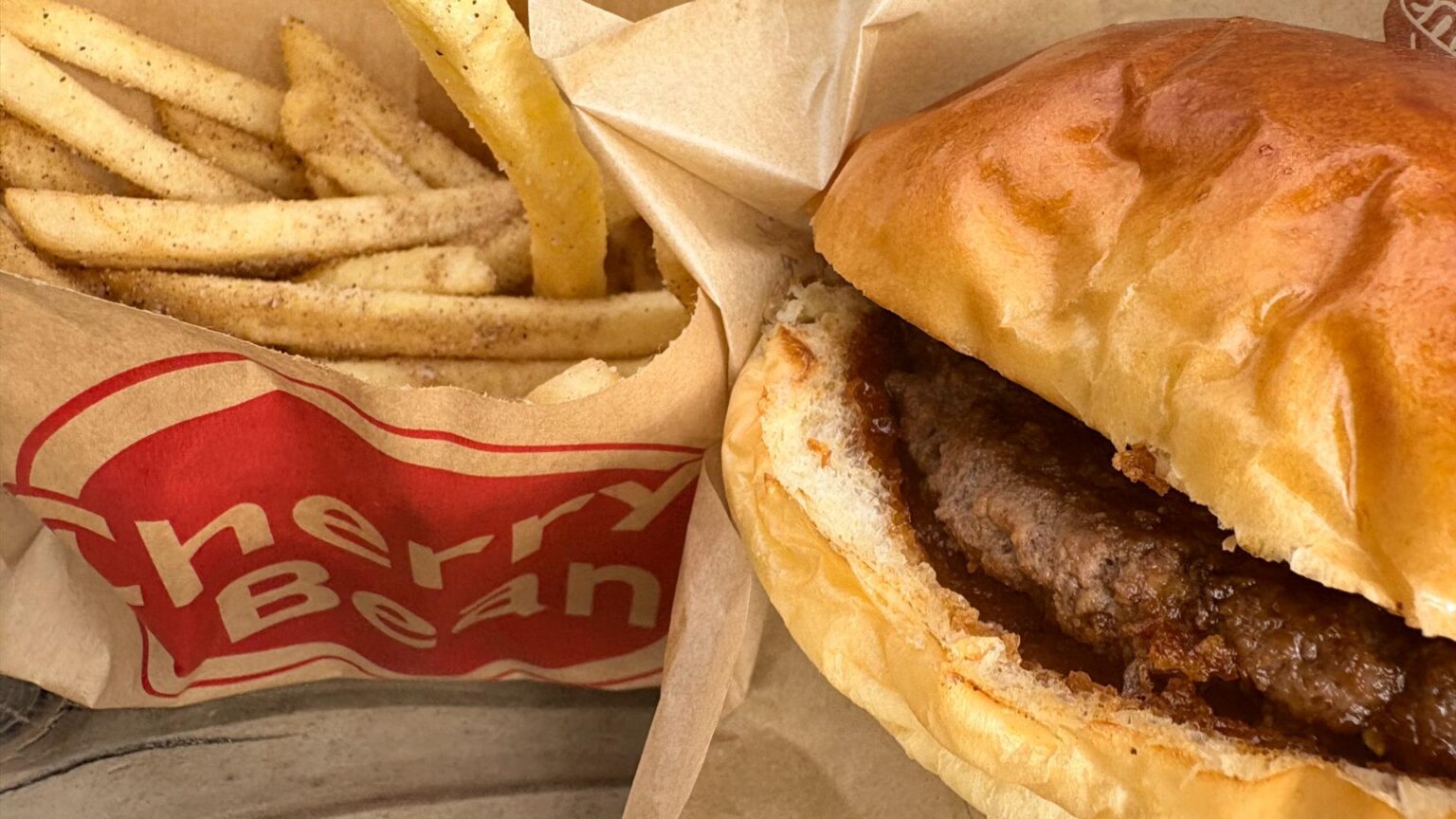 【鹿児島市】静岡発のポテト＆バーガー店が鹿児島に上陸！西千石町CHERRY BEANS POTATO（僕氏＠カゴシマニアックス管理人） - エキスパート