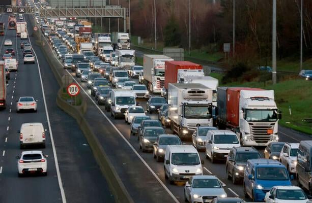 考えてみてください。公共交通機関が無料だったら、もっと利用しますか?