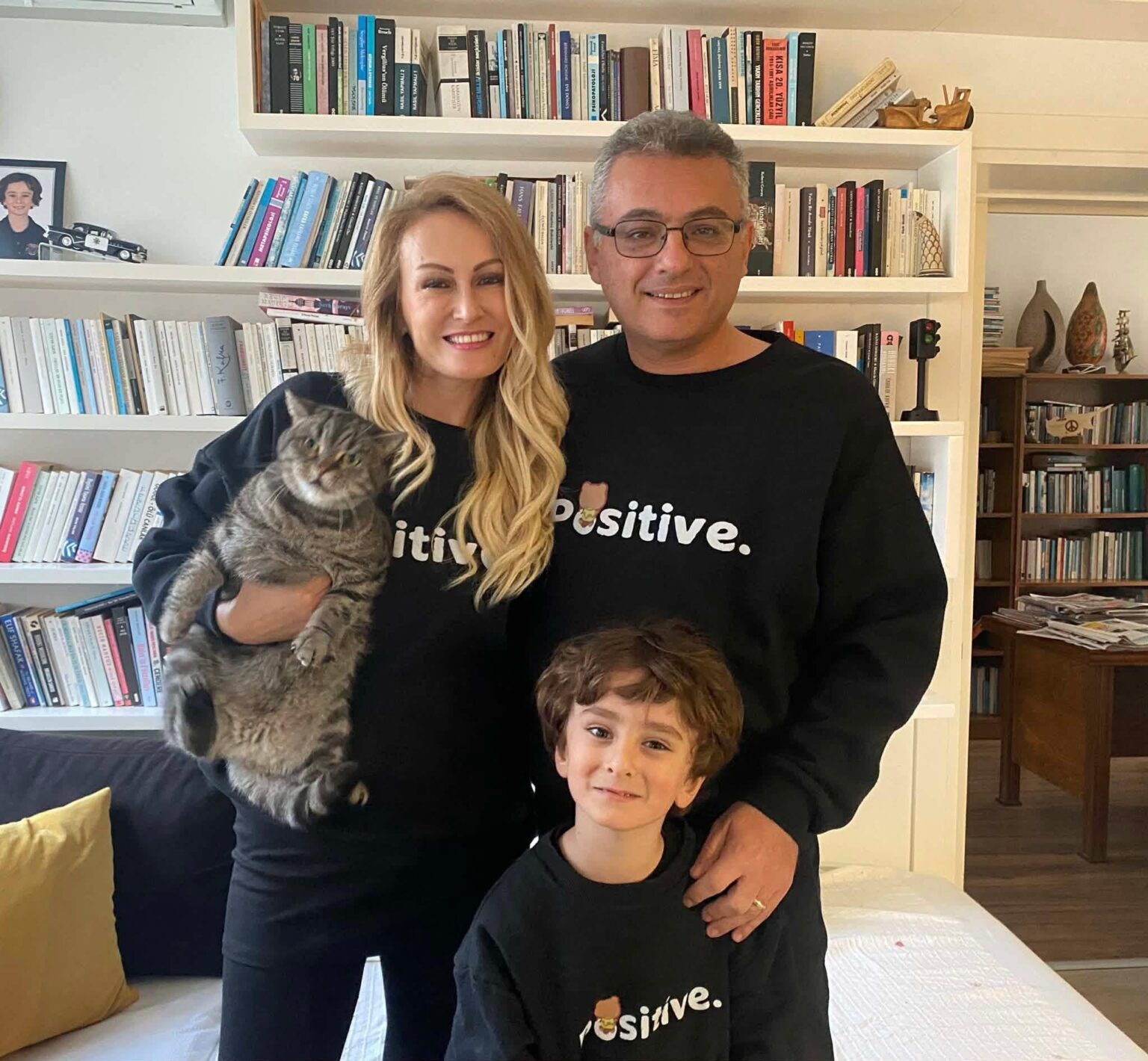 エルフルマンはトルコ語、ギリシャ語、英語で新年の願いを伝える