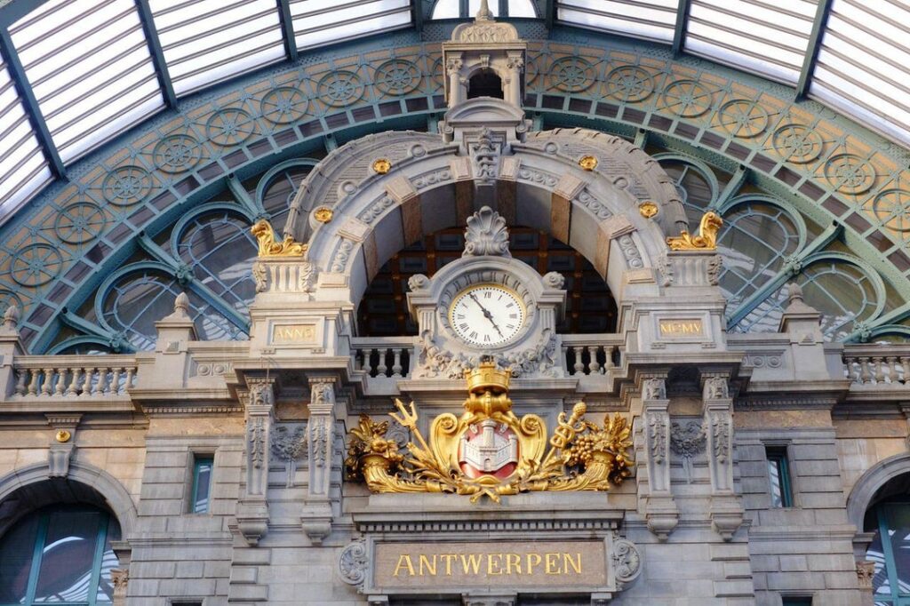 アントワープ中央駅：美しい駅