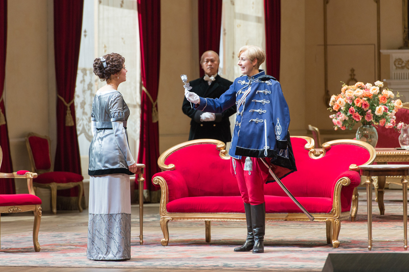 《ばらの騎士》2015 撮影：寺司正彦