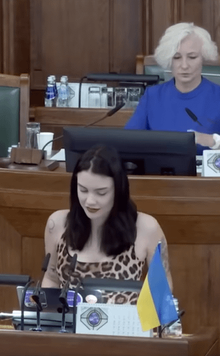 冴魔のメンバーがこんな格好で来ても大丈夫でしょうか？意見は？