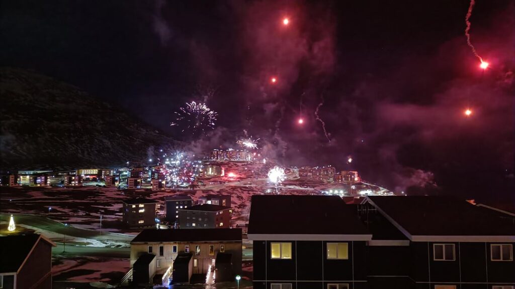 ヌーク/グリーンランドからデンマークへ新年あけましておめでとうございます