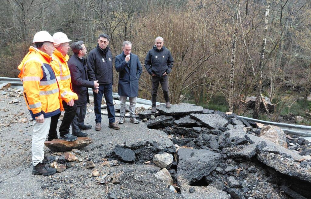 今日 - 2026 年 2 月 11 日にはさらに記事があります。私が見つけたすべての見出しは次のとおりです...