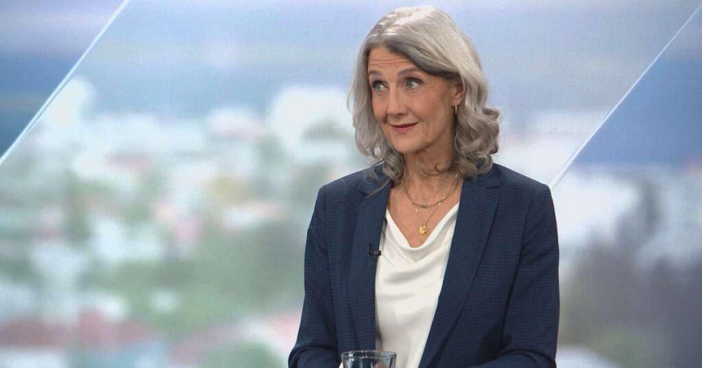 ビフロスト大学の学長が辞任する予定 - RÚV.is