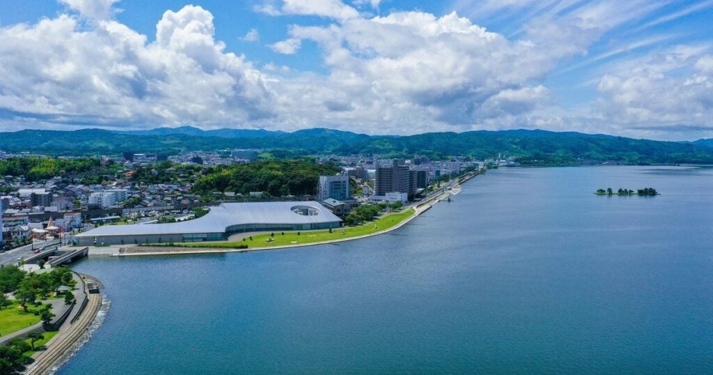 島根県立美術館が2026年度展覧会スケジュールを発表　郷土の巨匠・石橋和訓から北欧デザイン、国芳まで、名作が目白押しの5展を予定 – 美術展ナビ