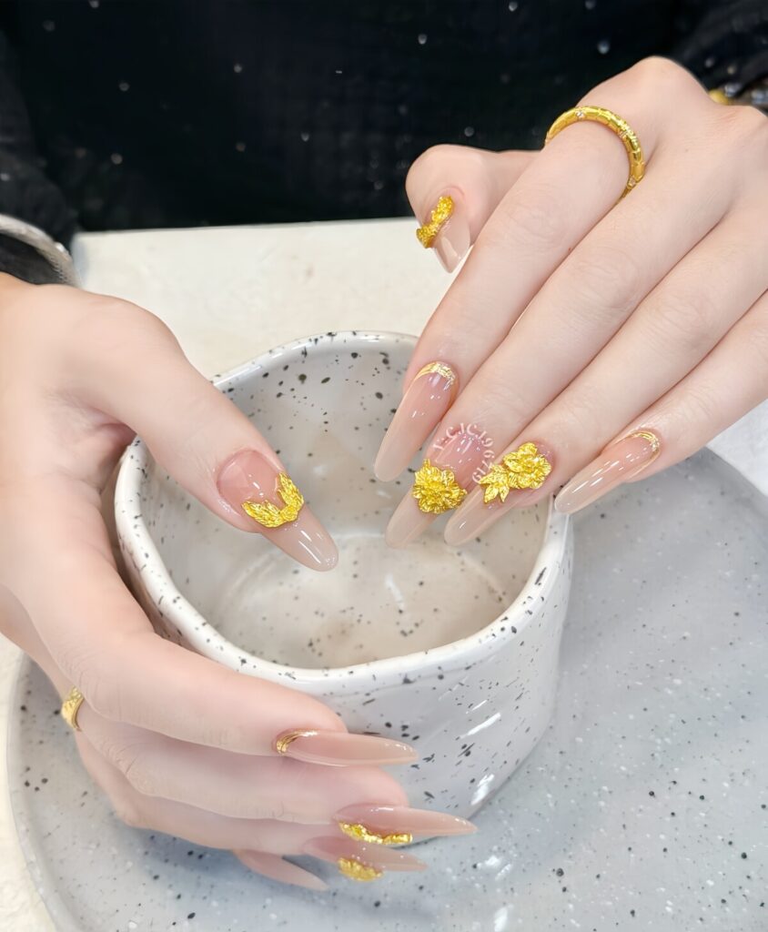 ゴールドのネイルデザインが流行、約88万円のアクセサリーをサロンに持ち込む人も―中国 ゴールドのネイルデザインが流行、約88万円のアクセサリーをサロンに持ち込む人も―中国