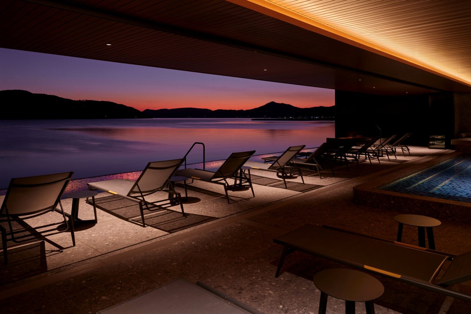 ＜小豆島町合併20周年記念＞花火・ドローン・ランタンが彩る特別な夜を、ホテルedit x seven 瀬戸内小豆島から | fav hospitality group株式会社のプレスリリース