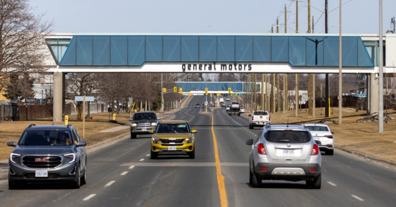 米ＧＭ、カナダの工場で500人削減　労組はトランプ関税の影響と主張 | ロイター