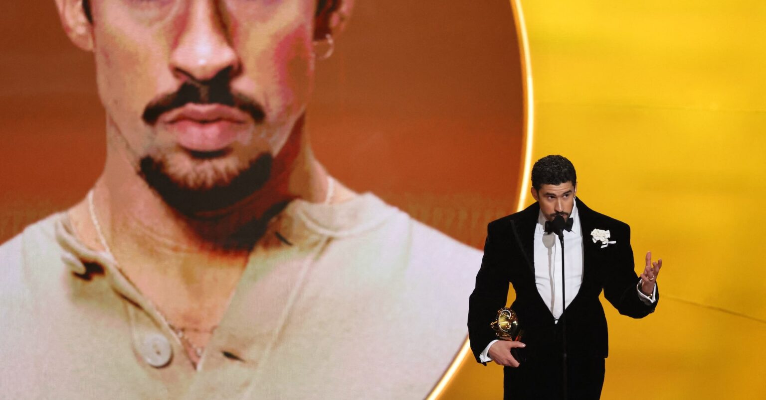 「ICEは出て行け」、グラミー賞受賞スピーチで批判相次ぐ | ロイター 「ICEは出て行け」、グラミー賞受賞スピーチで批判相次ぐ | ロイター