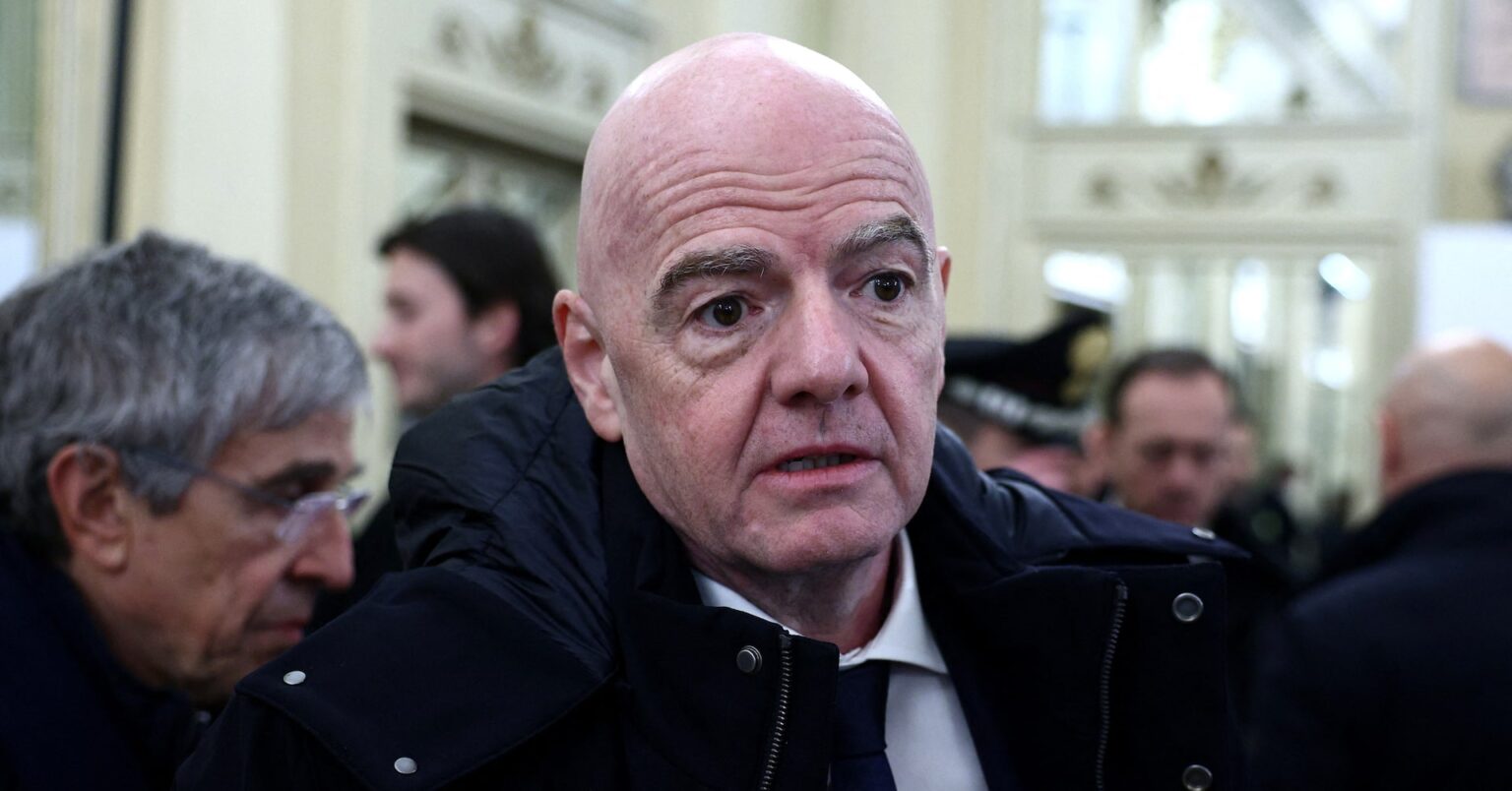 サッカー=FIFA会長がロシア復帰支持、追放は「実を結ばず」 | ロイター サッカー=FIFA会長がロシア復帰支持、追放は「実を結ばず」 | ロイター