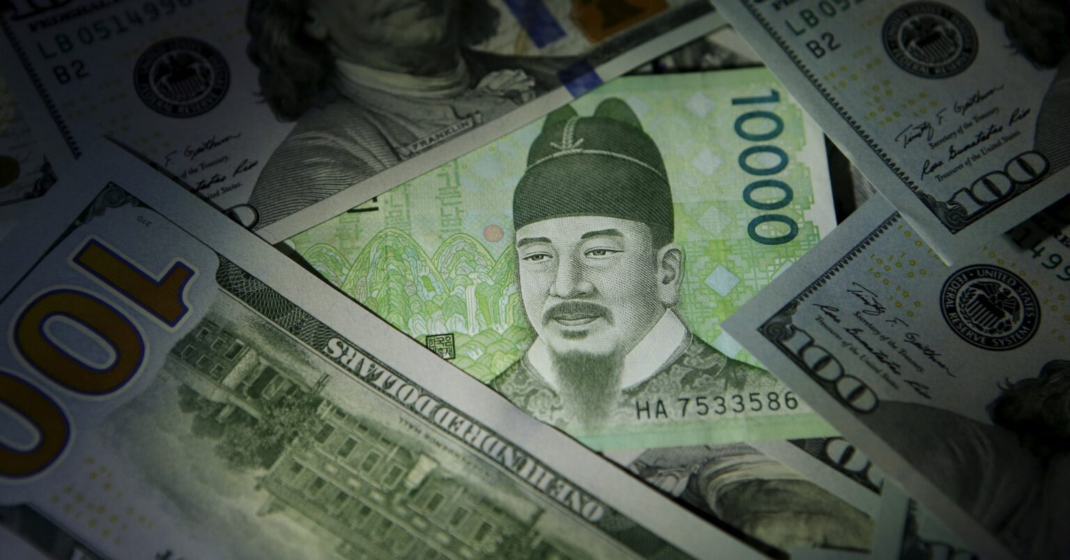 焦点：韓国の通貨安定化、国内の米国株投資熱で苦境 | ロイター