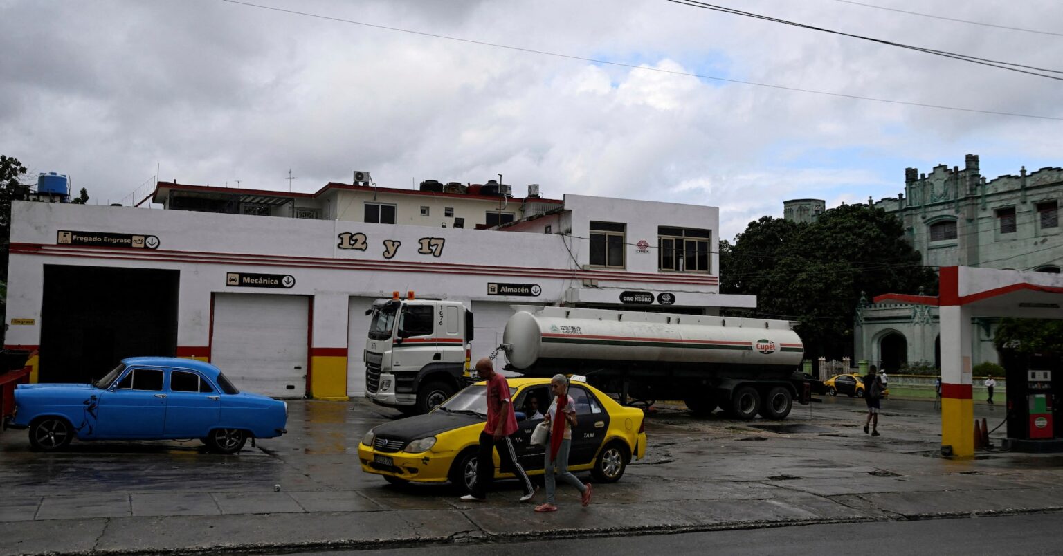 メキシコ、キューバへの燃料提供模索　関税回避へ米と協議 | ロイター