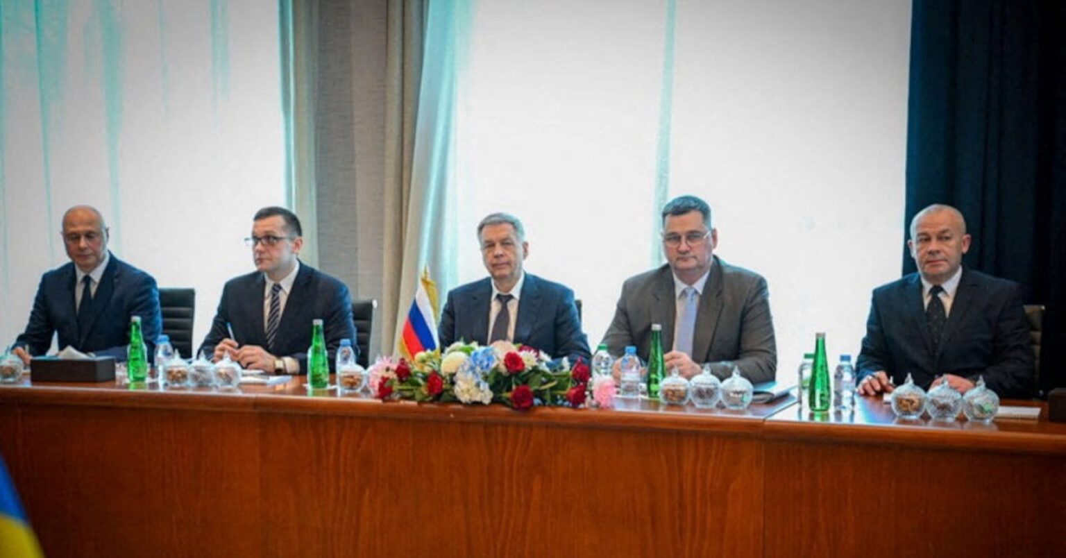 米ロ・ウクライナ三者協議、交渉継続で合意　捕虜交換実施 | ロイター