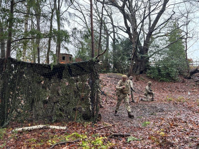 イギリス陸軍は、訓練でネットを使用した。これはウクライナ軍兵士と協力する中で学んだことが取り入れられた結果だ。