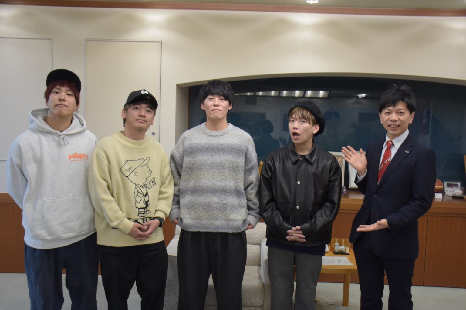 【04 Limited Sazabys】４月４日の「フォーリミの日」に、豊橋市で初の野外フリーライブ開催！市長へ報告 | 豊橋市のプレスリリース