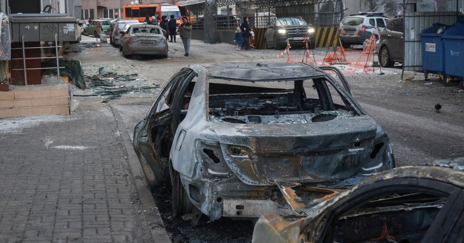 ロシア、ウクライナ南部に集中攻撃　オデーサで停電・ドネツクで死傷者 | ロイター