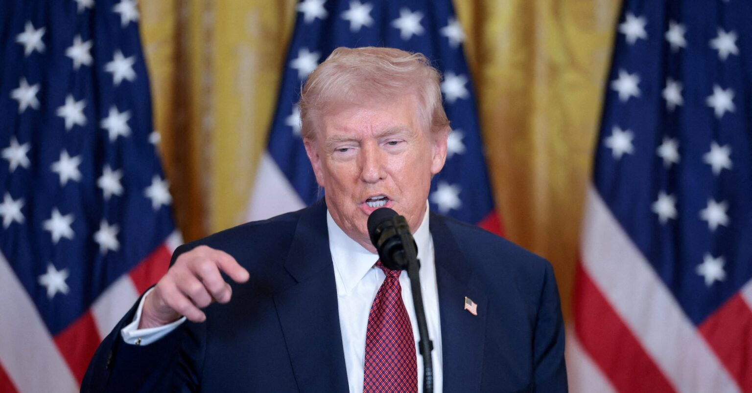 トランプ米政権、帰化者の市民権剥奪へ取り組み拡大＝報道 | ロイター