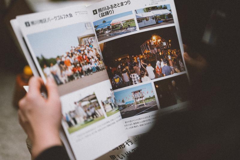 安納さんが所属するJESCOでは、地元の方の協力を得て自治体ごとの思い出のアルバムを制作した。「みなさんの思いを次世代につなぐことができれば」（安納さん）