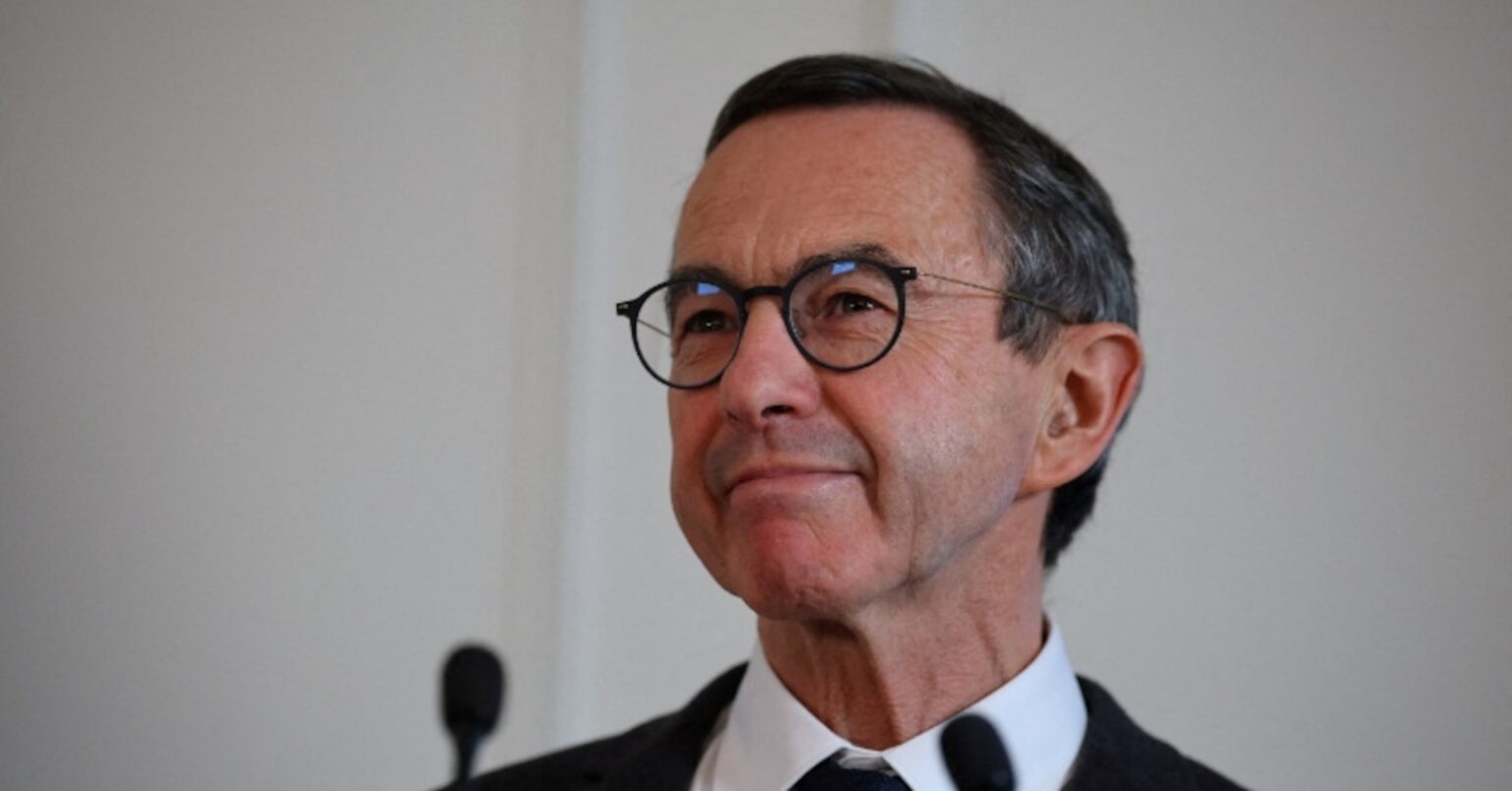 仏27年大統領選、ルタイヨー元内相が出馬表明 | ロイター