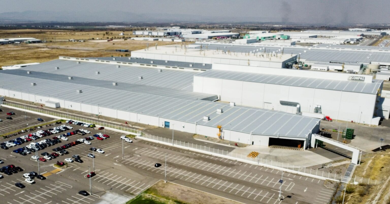 日産・メルセデスのメキシコ工場、買い手最終候補にBYDと吉利=関係者 | ロイター 日産・メルセデスのメキシコ工場、買い手最終候補にBYDと吉利=関係者 | ロイター