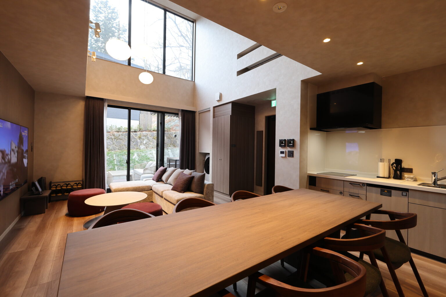 おんせん県・大分の由布院で自家源泉温泉＆サウナ完備のRakuten STAY VILLAに泊まってきた。旅亭監修の夕朝食は簡単セルフ調理でも満足度高め！ - トラベル Watch