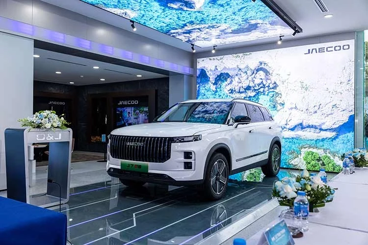 Jaecoo J7が売上最高に達し、OmodaとJaecooが英国でトップ8入り。 Header background