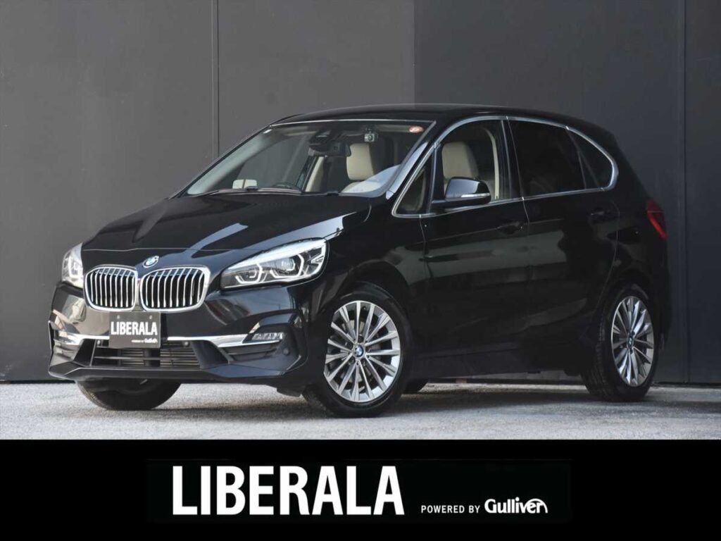 新着情報“２シリーズ218d xDriveアクティブツアラー ラグジュアリー”2019年式サファイアブラックP入荷しました！LIBERALA リベラーラ和歌山の中古車入荷情報 LB00241771201118213
