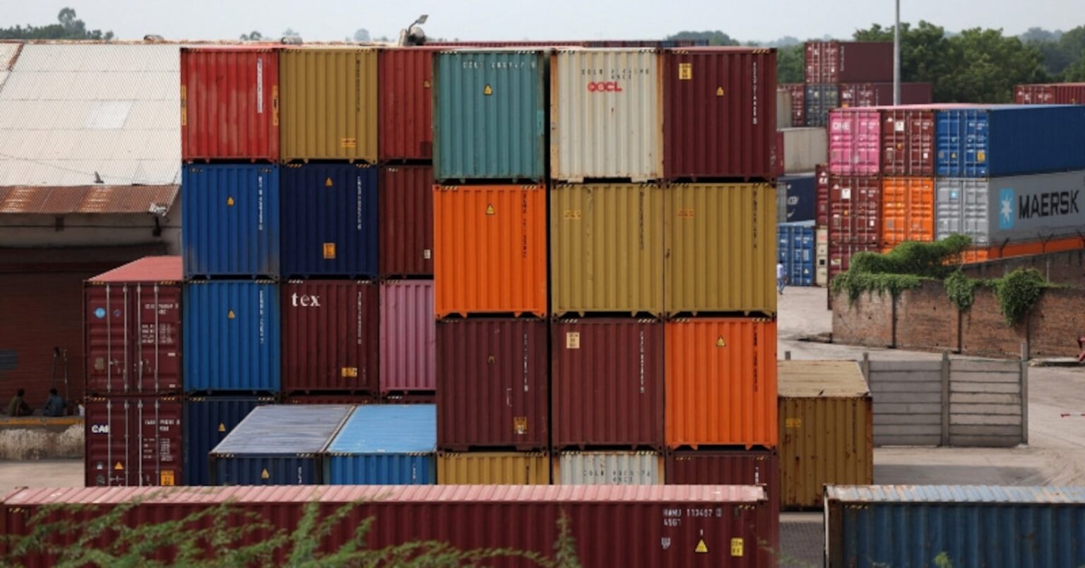 インド、1月のモノの貿易赤字は346.8億ドル 3カ月ぶり高水準 | ロイター インド、1月のモノの貿易赤字は346.8億ドル 3カ月ぶり高水準 | ロイター