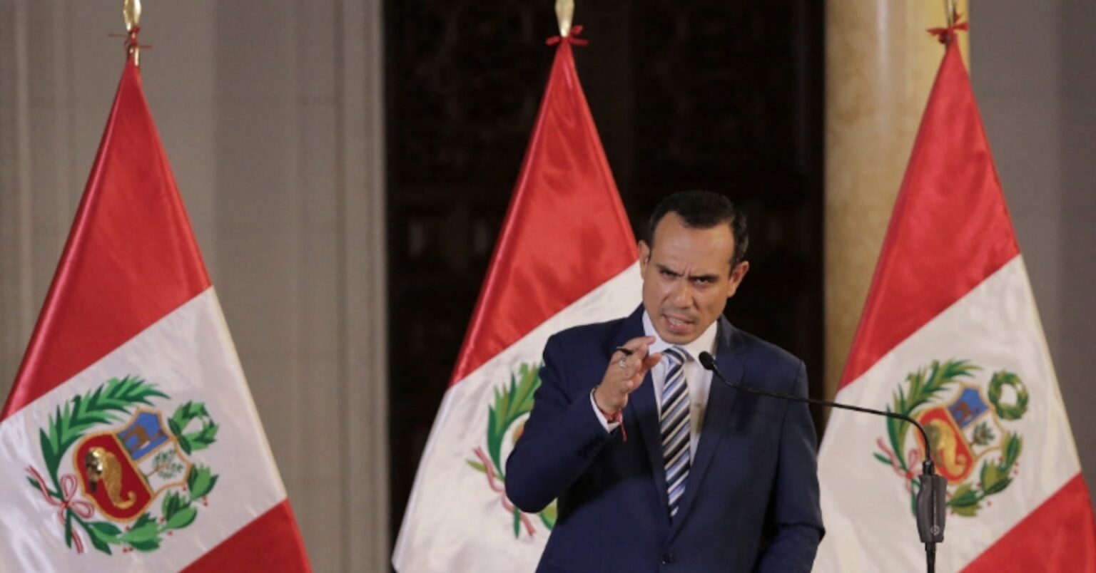 ペルー議会、また大統領罷免　就任4カ月 | ロイター