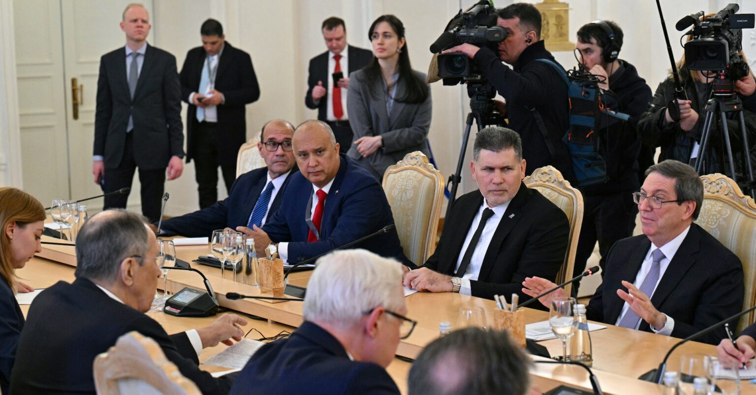 プーチン氏、米の対キューバ制限措置「受け入れられない」 | ロイター