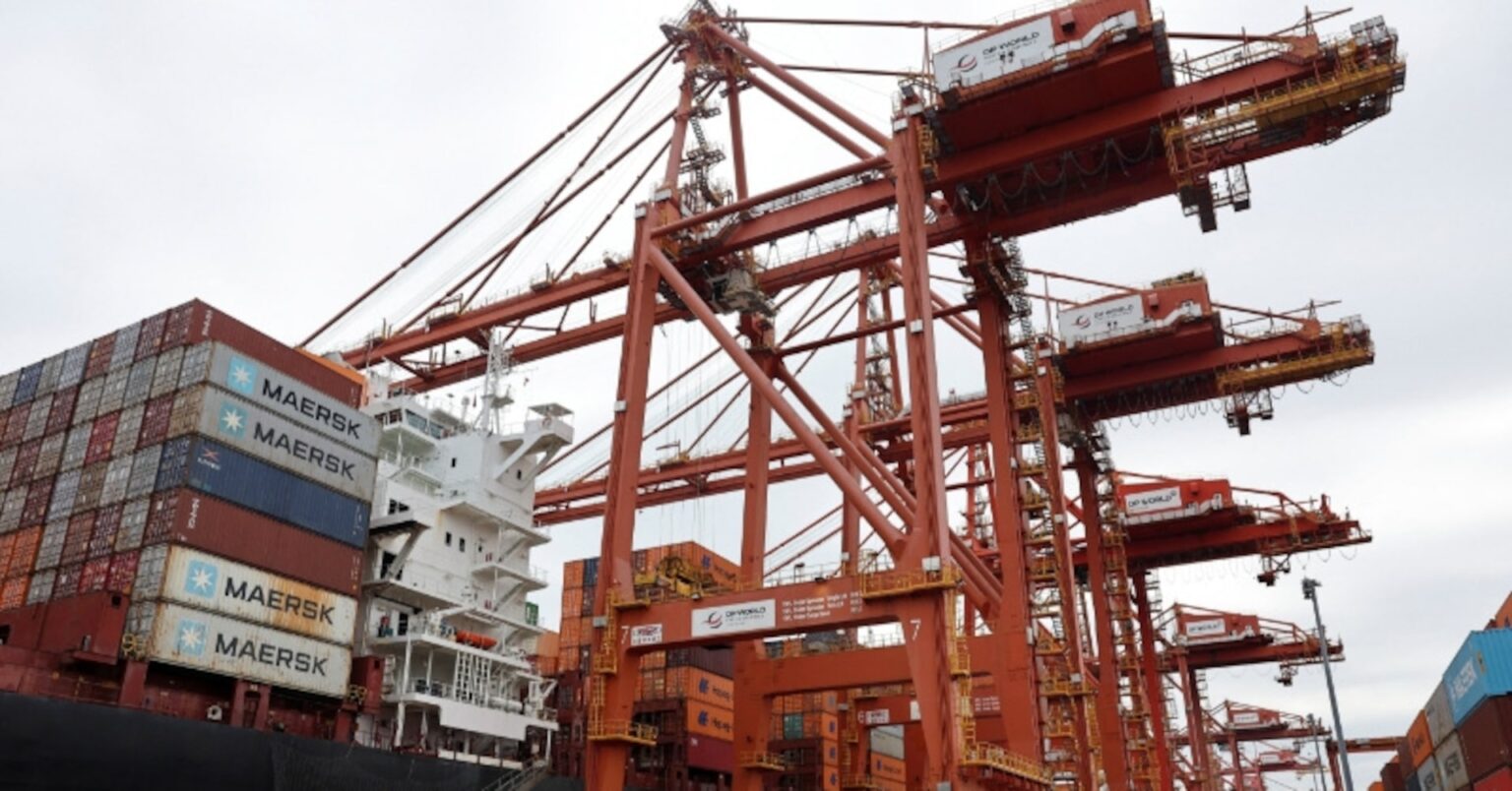 カナダの12月貿易赤字は縮小、対米輸出割合が過去最低67％ | ロイター