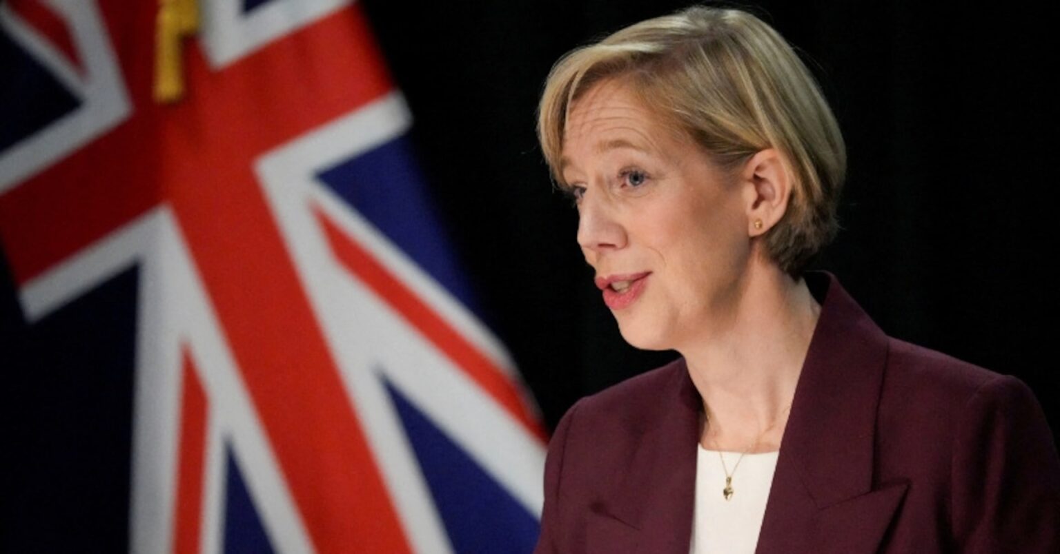 NZ中銀が政策金利据え置き、利上げ見通し前倒しもハト派的受け止め | ロイター NZ中銀が政策金利据え置き、利上げ見通し前倒しもハト派的受け止め | ロイター