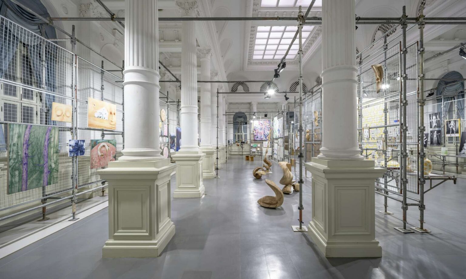 「ARTISTS' FAIR KYOTO 2026」開幕レポート。アーティストと「直接」出会う、京都の熱狂（美術手帖） - Yahoo!ニュース