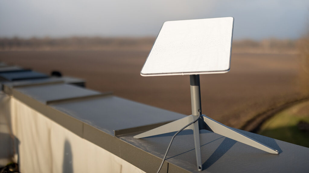 Starlinkなどの衛星通信データを入手して中国に送ろうとした中国人ら4人に対してフランス当局が捜査を開始 – GIGAZINE Starlinkなどの衛星通信データを入手して中国に送ろうとした中国人ら4人に対してフランス当局が捜査を開始 - GIGAZINE