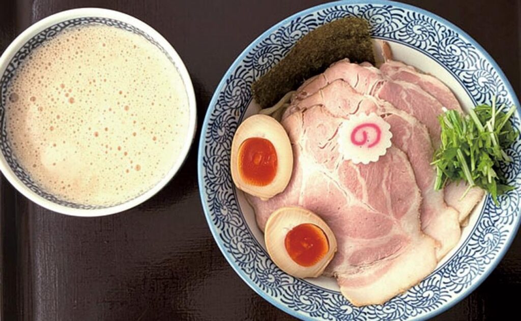 つけ麺いちびり 天理店（天理市） - 魚介の風味が絡む モチモチ食感の太麺｜奈良新聞デジタル