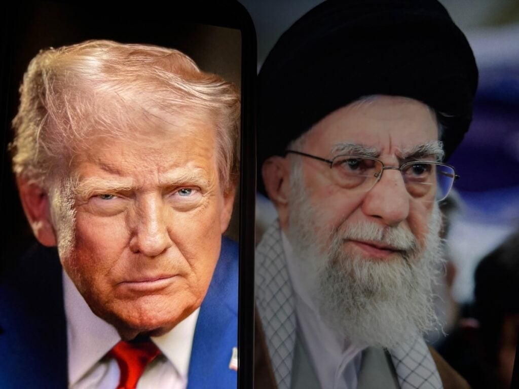 イランのハメネイ師がラリジャニを昇進させ、米国との戦争の可能性が高まる – Benzinga Japan イランのハメネイ師がラリジャニを昇進させ、米国との戦争の可能性が高まる