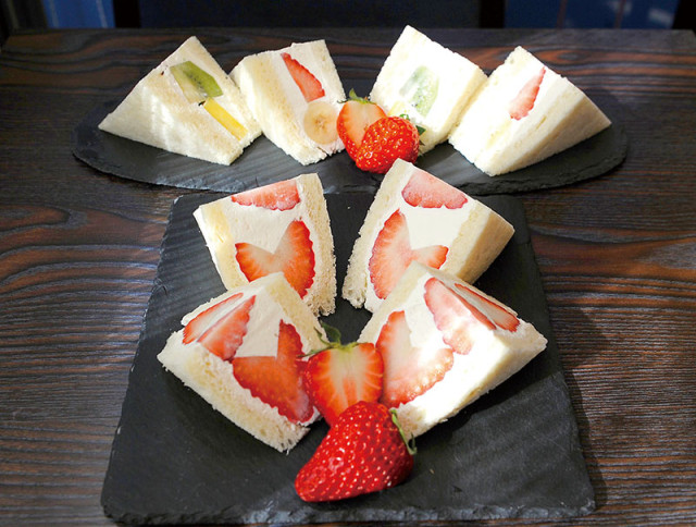 人気集める季節のフルーツサンド　浦和・Fruit Parfaiteria Kaju　生クリームもぎっしり…思わず笑顔に