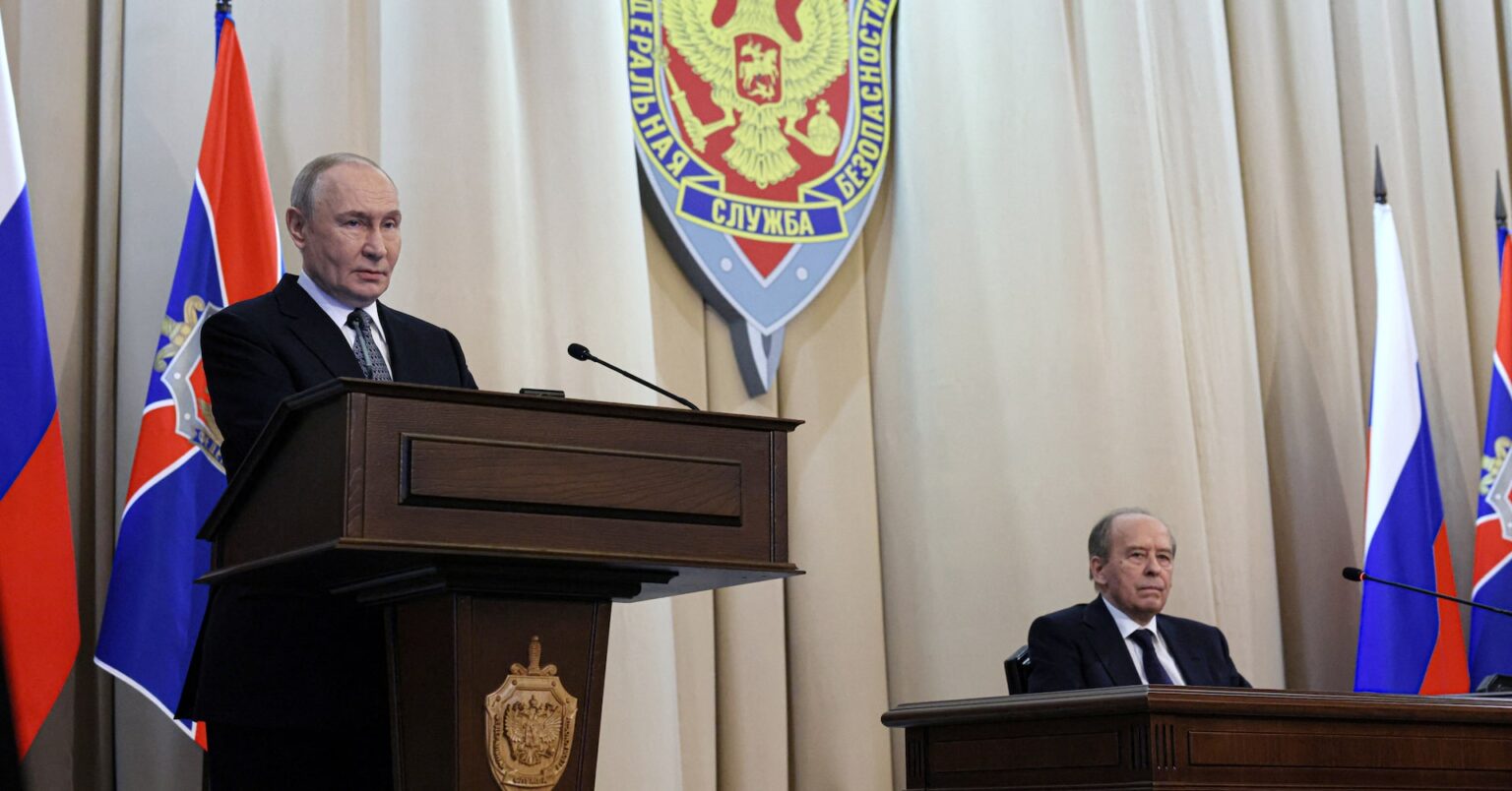 ロシア、核保有国の衝突リスク警告 英仏がウクライナに核供与と非難 | ロイター ロシア、核保有国の衝突リスク警告 英仏がウクライナに核供与と非難 | ロイター
