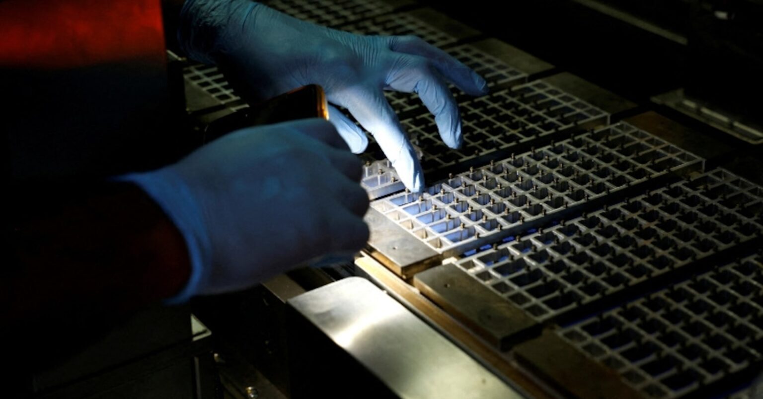 米政府、インドなどアジア3カ国の太陽光製品に暫定的な相殺関税設定 | ロイター