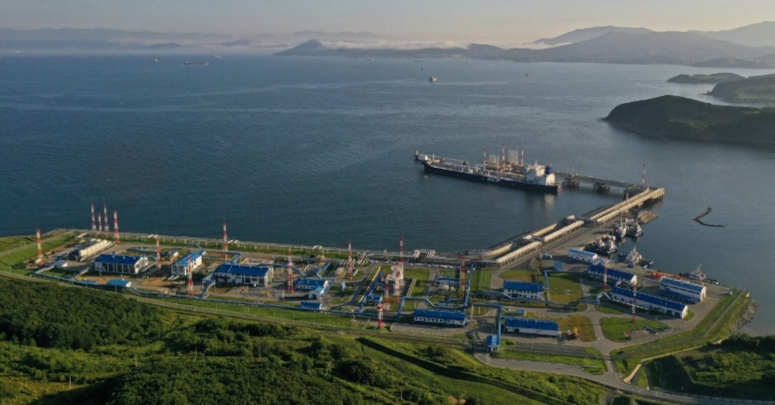 ＥＵのロシア産原油輸入停止法制化案、ハンガリー議会選挙後に提示見通し | ロイター