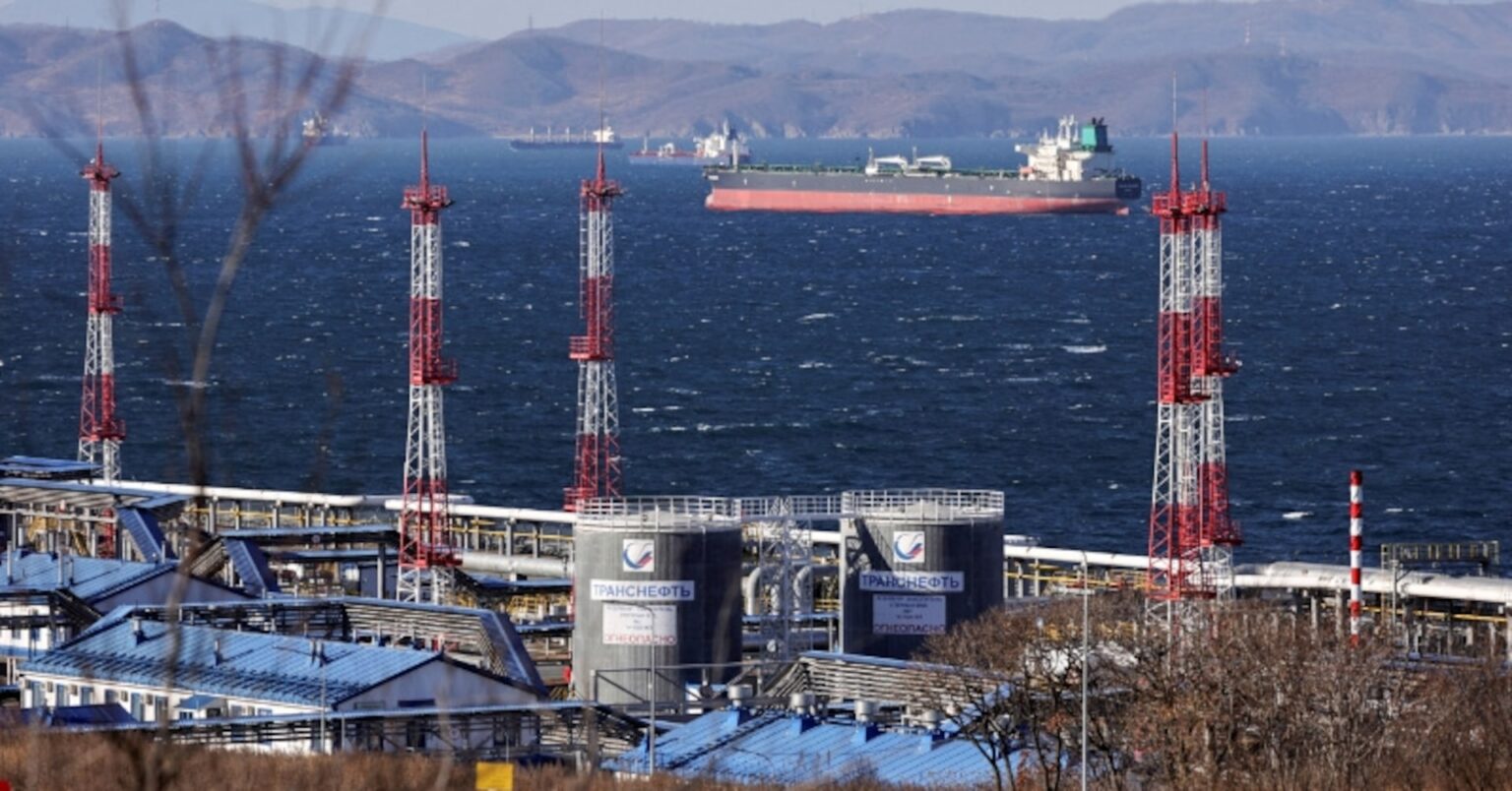 ロシア財務相、石油収入配分変更を通じた実質的な歳出削減検討 | ロイター ロシア財務相、石油収入配分変更を通じた実質的な歳出削減検討 | ロイター