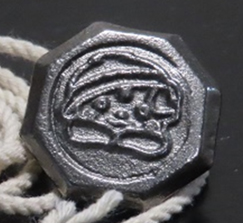 天明鋳物製の「さのまるベーゴマ」の写真