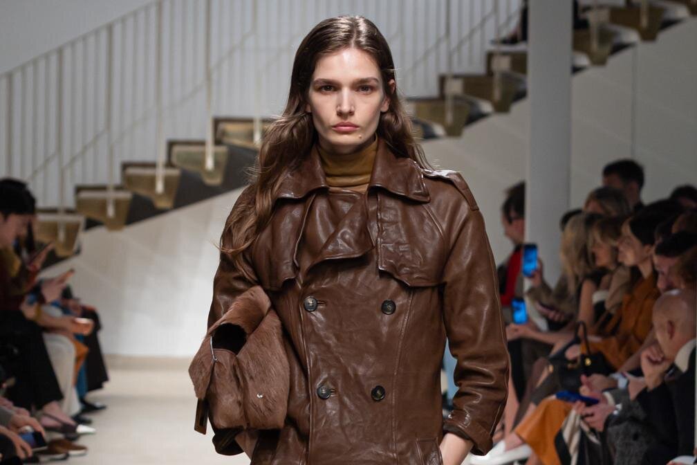 トッズ 2026-27年秋冬ウィメンズコレクション - イタリアの伝統的な職人技を称えて - ファッションプレス