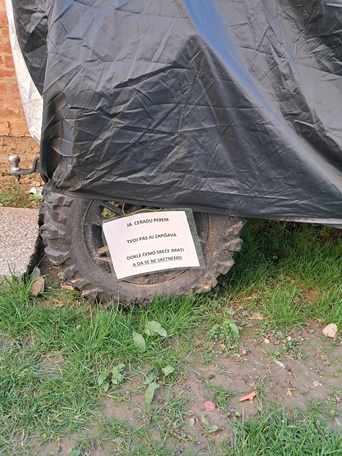 そこで彼はこう言います...